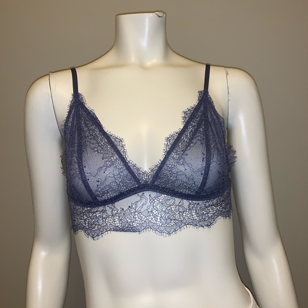 🌸 VICTORIA’S SECRET LACE BRALETTE BLUE! 🌸